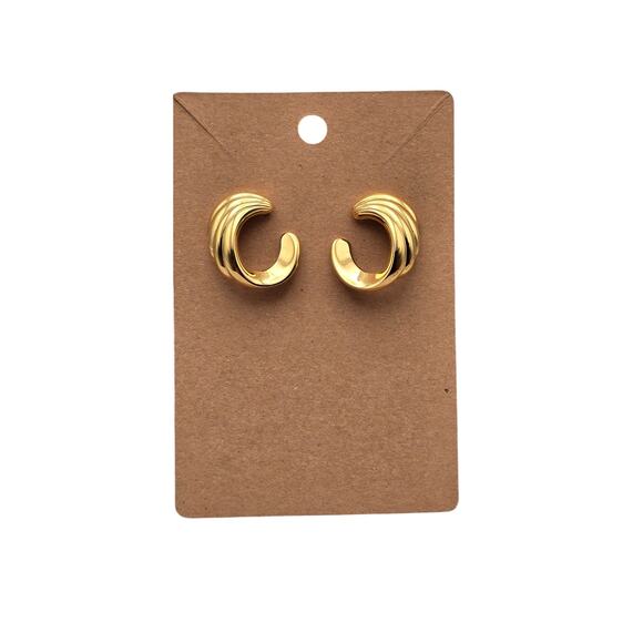 Monet Vintage Gold-Tone Textured Hoop Earrings - Picture 4 of 6